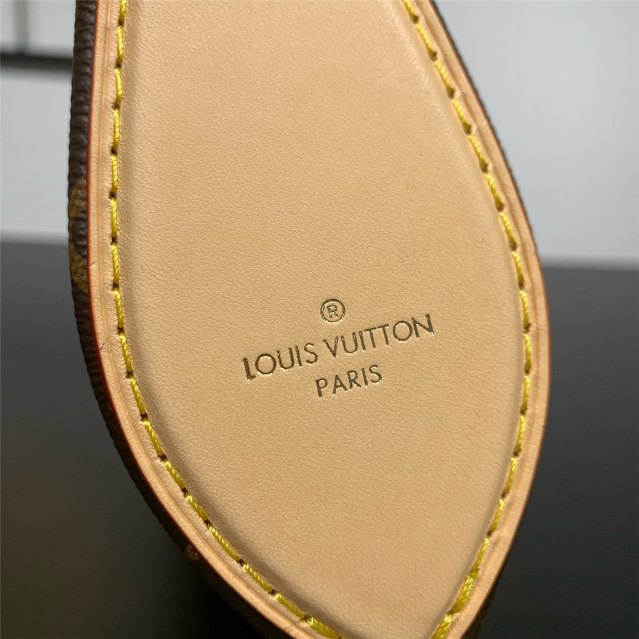 l0vis Vvtt0n lv pochette tirette bag