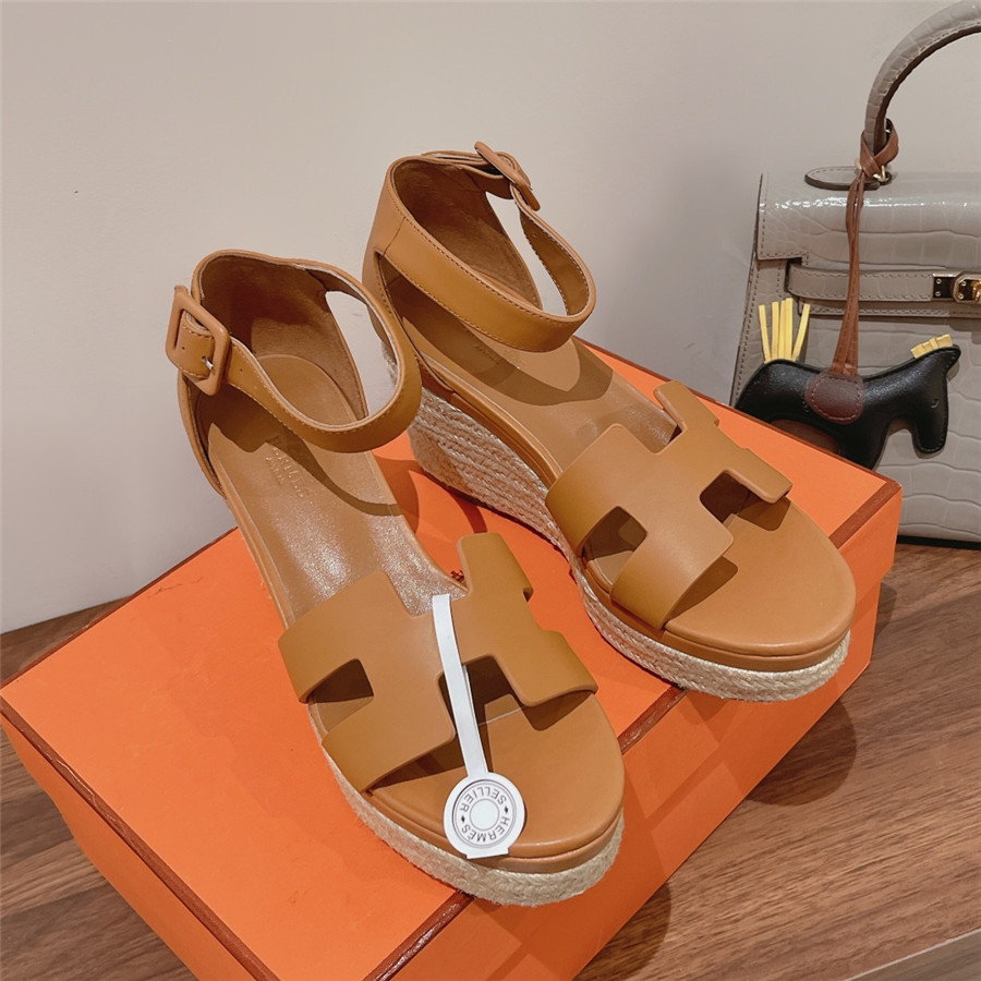 H**me5 elda straw sandals