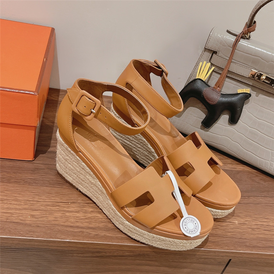 H**me5 elda straw sandals