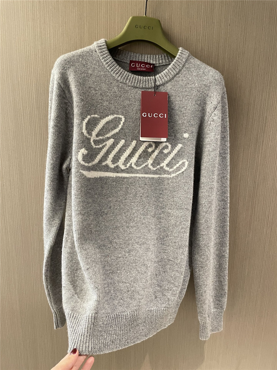 Gvc*1 intarsia wool sweater in grey