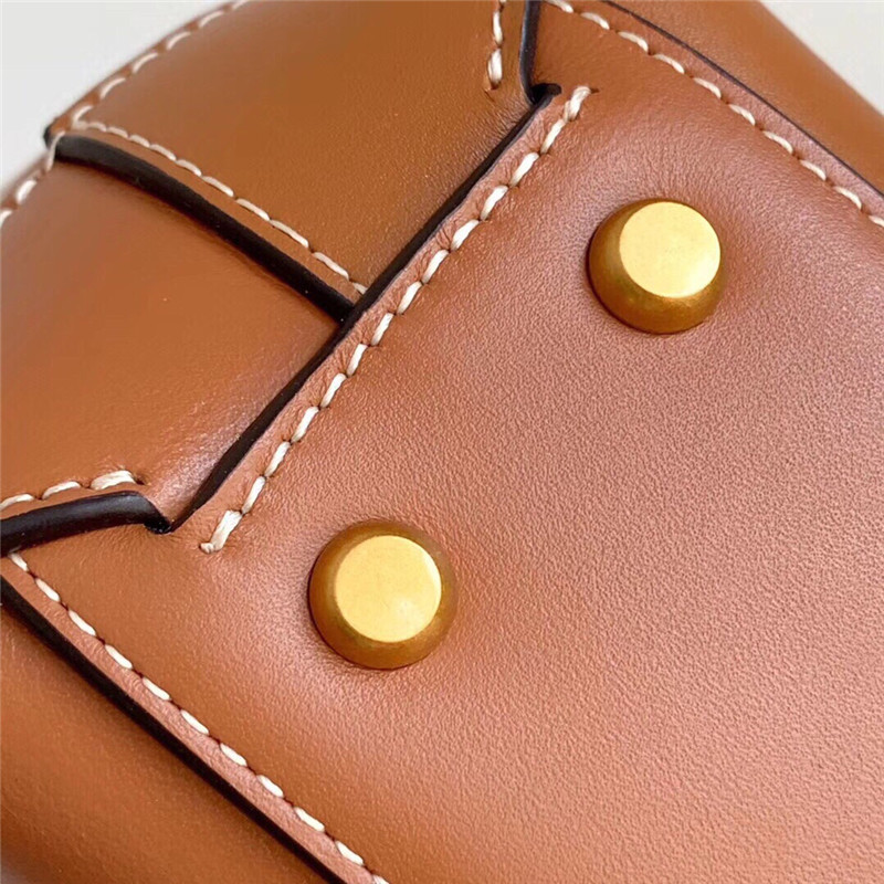 b0tt*ga Ven*ta arco 33 bag brown