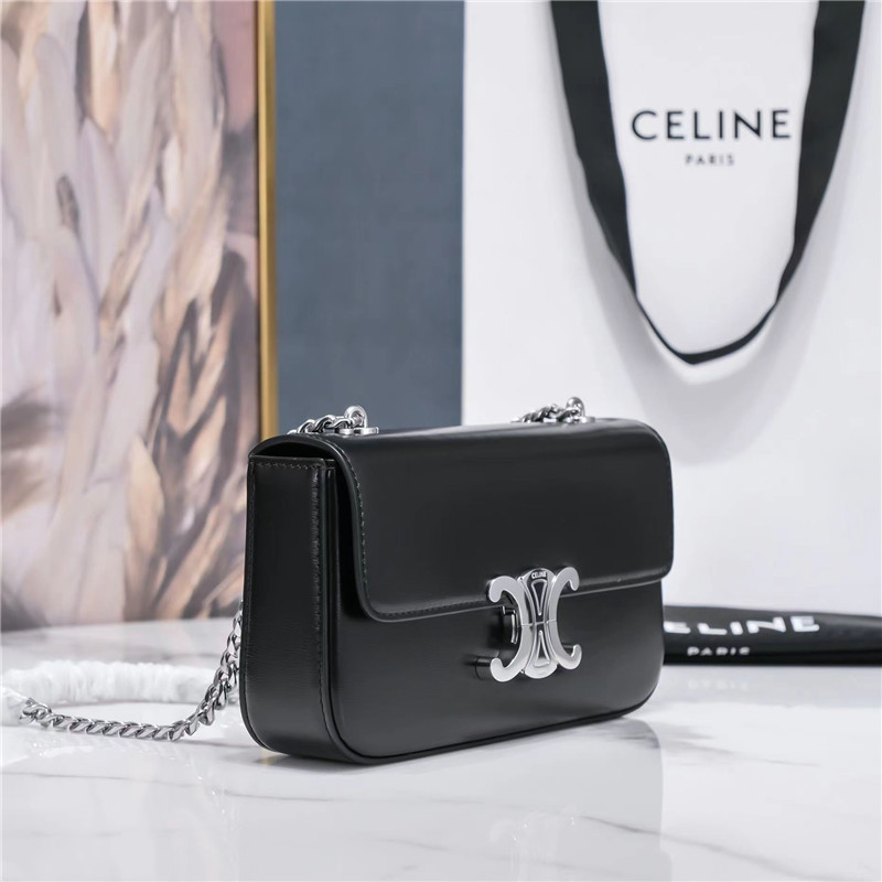 Ce1i*e triomphe chain shoulder bag in black