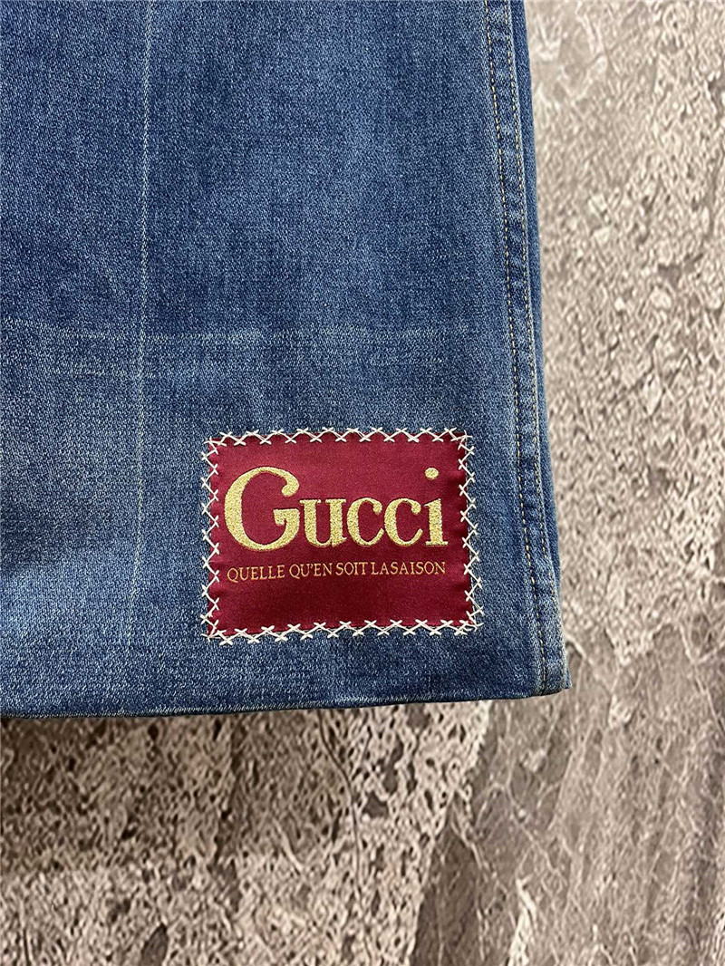 Gvc*1 high waist embroidered logo jeans