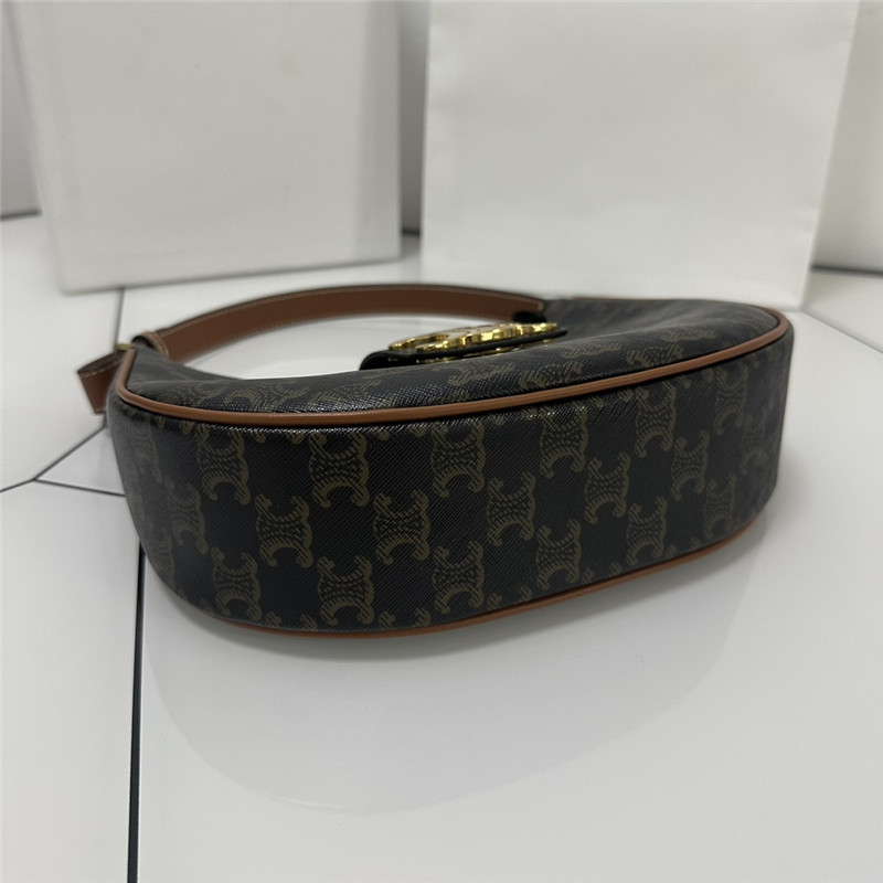 Ce1i*e ava triomphe bag dupe