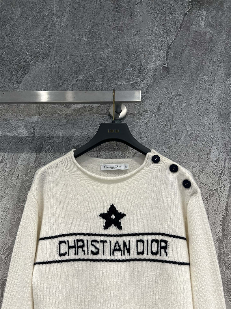 D10r lucky star shoulder button cashmere sweater