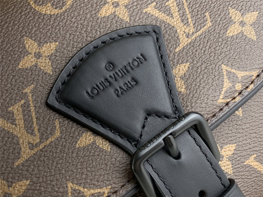 l0vis Vvtt0n montsouris messenger pm shoulder bag