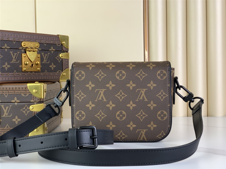 l0vis Vvtt0n montsouris messenger pm shoulder bag