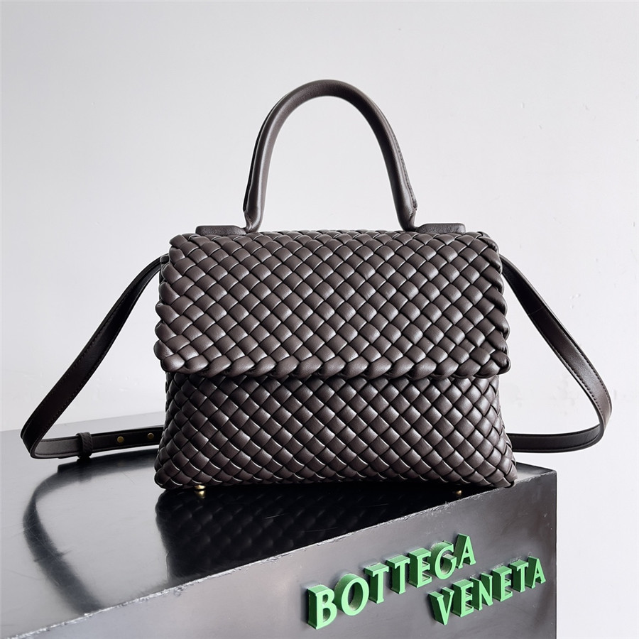 b0tt*ga Ven*ta patti top handle bag
