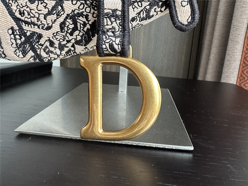 D10r black embroidered denim saddle bag