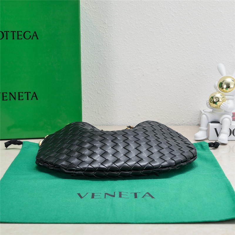 b0tt*ga Ven*ta black sardine bag