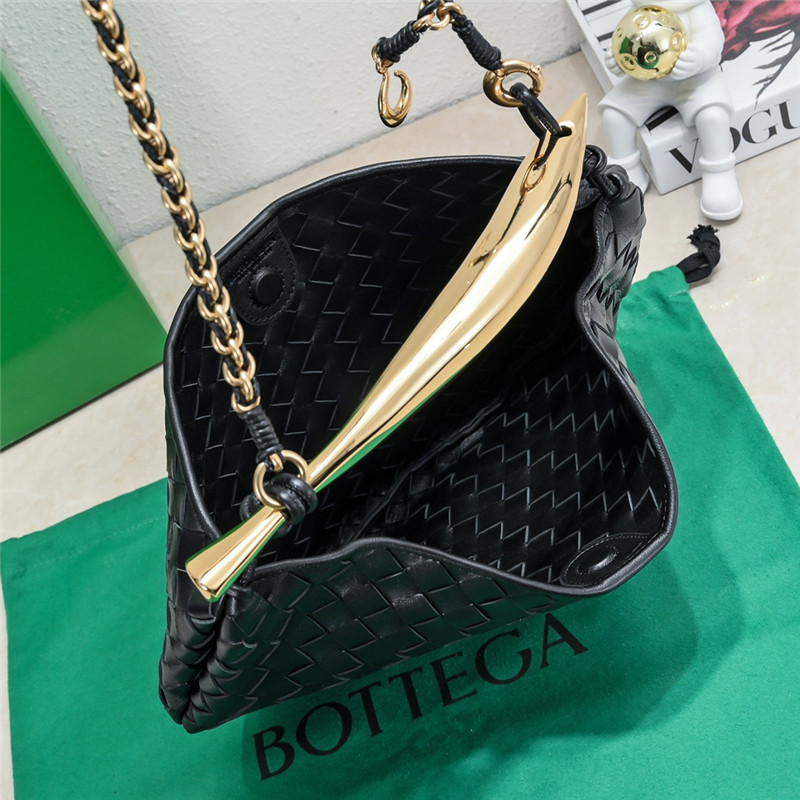 b0tt*ga Ven*ta black sardine bag