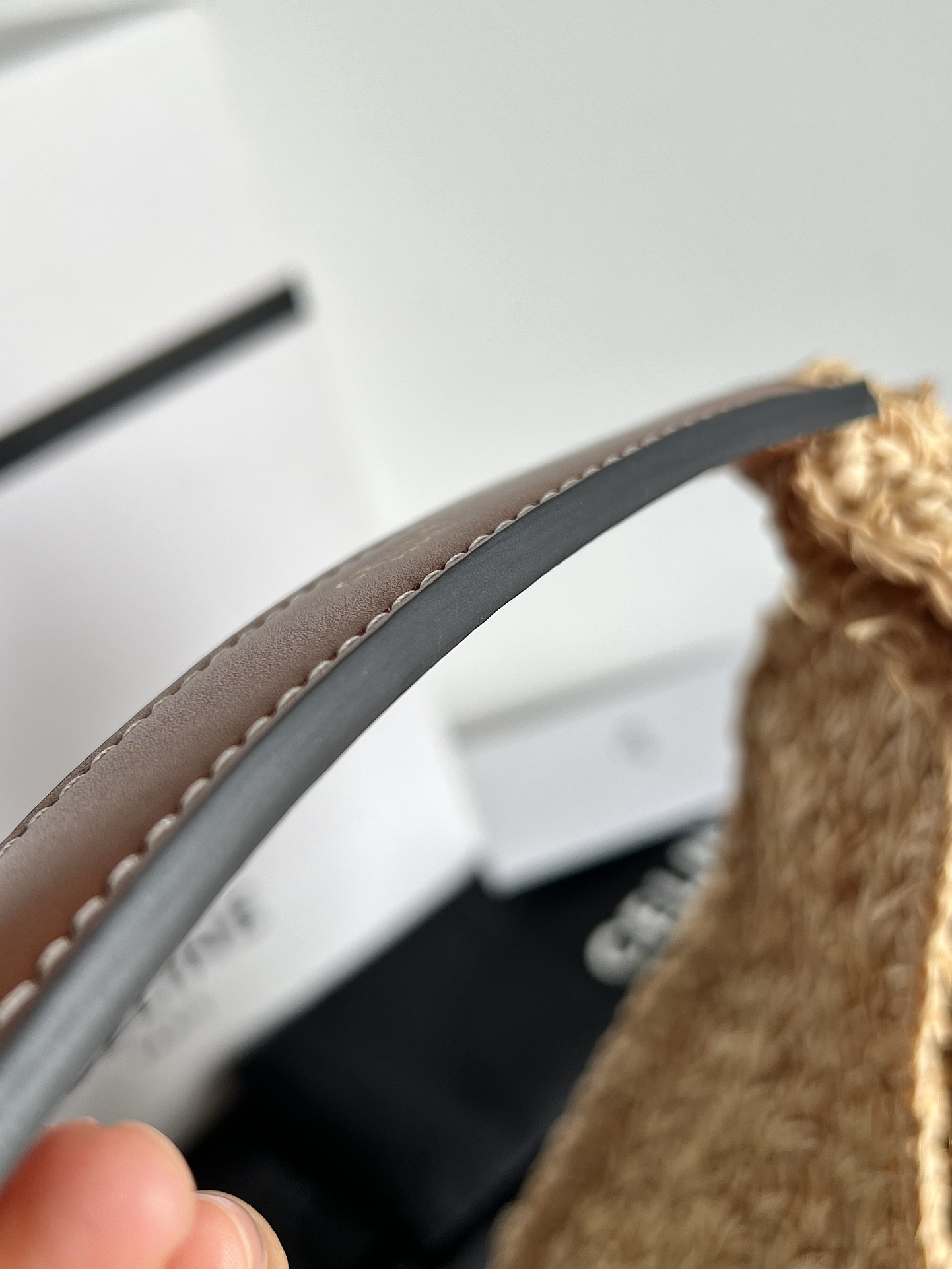 Ce1i*e raffia calfskin triomphe panier hobo bag