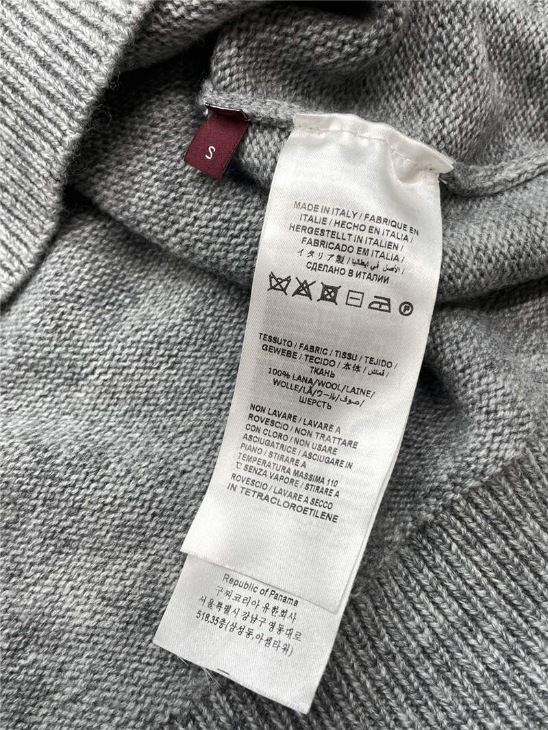 Gvc*1 jacquard lettering sweater