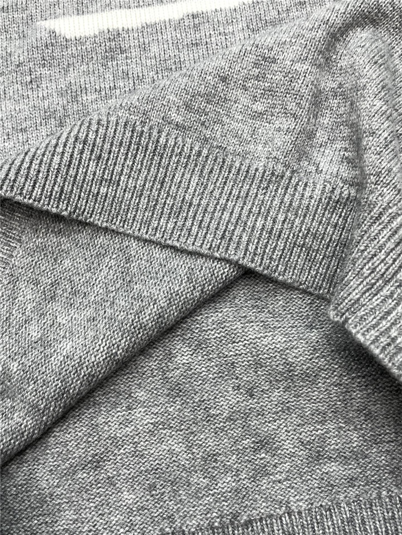 Gvc*1 jacquard lettering sweater