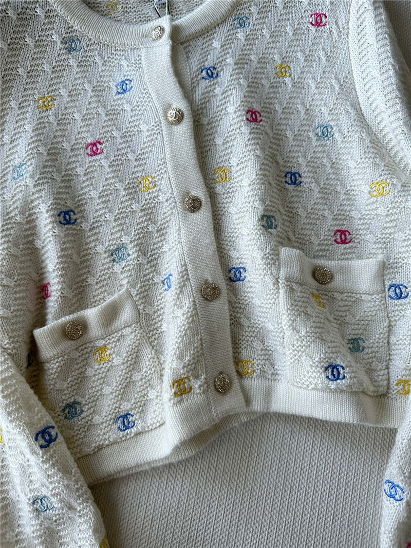 Ch**el color Ch**el embroidery cardigan