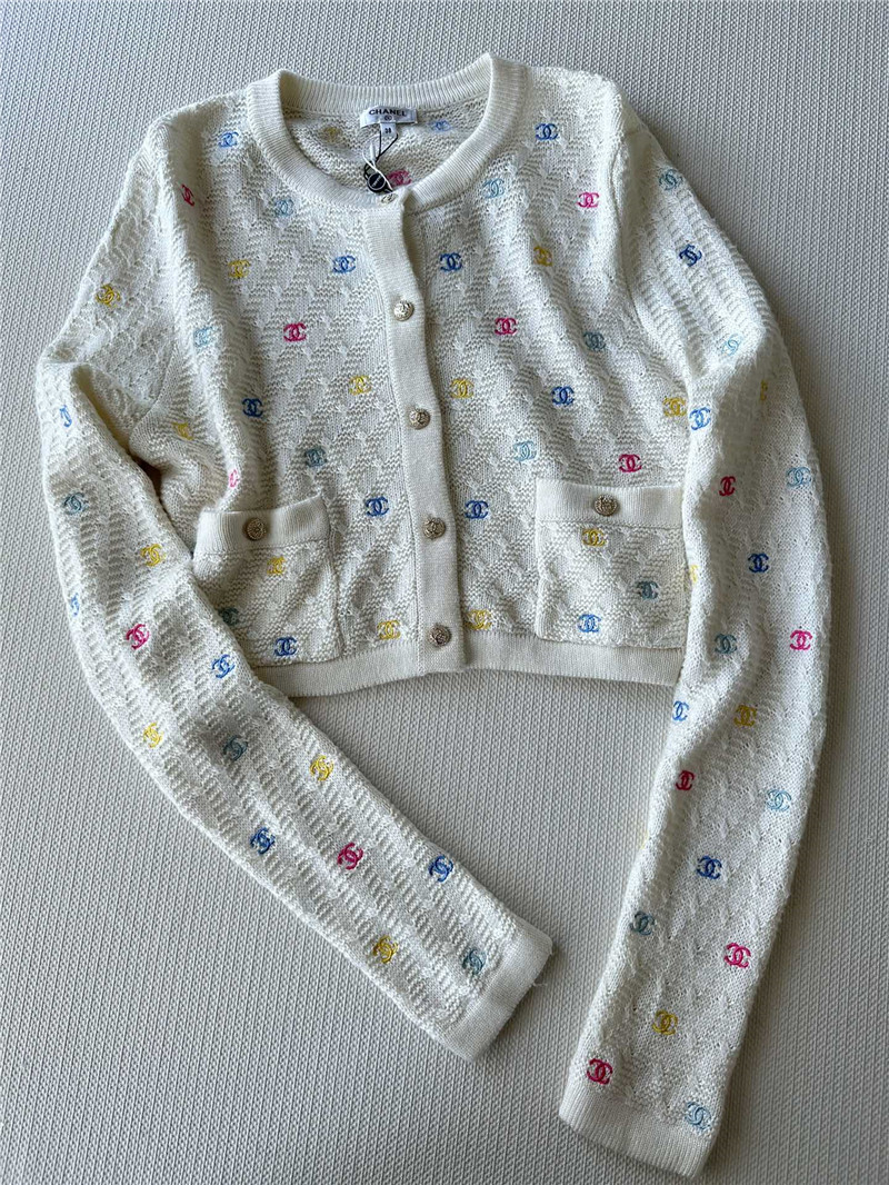 Ch**el color Ch**el embroidery cardigan