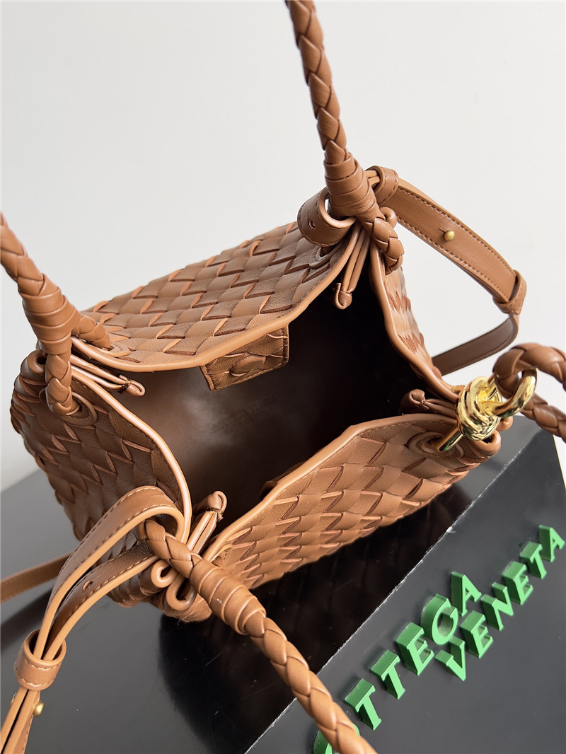b0tt*ga Ven*ta small andiamo parachute bag in apricot