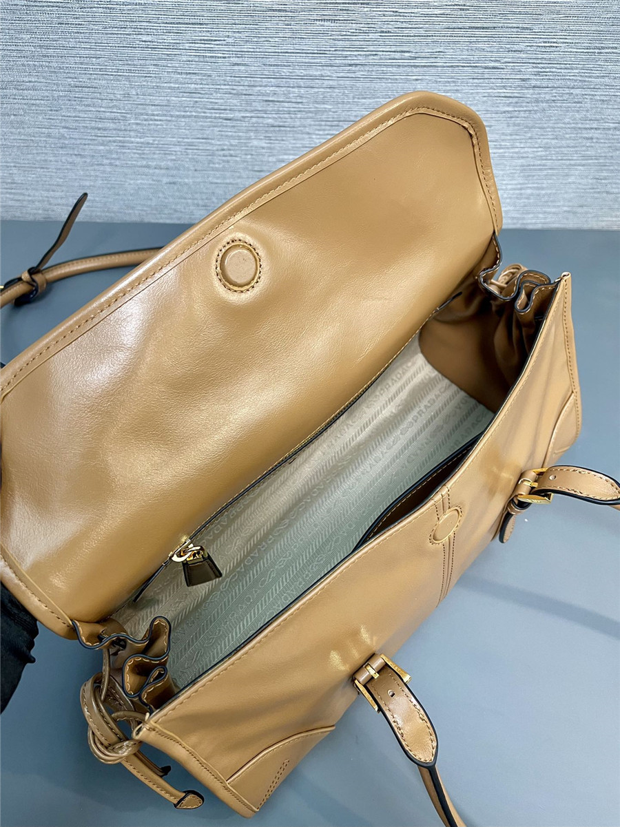 Pra*a black medium leather shoulder bag