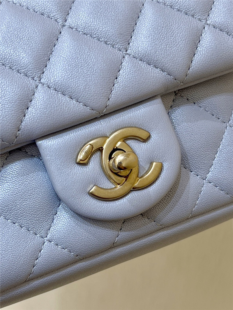 Ch**el blue logo pearl chain bag small