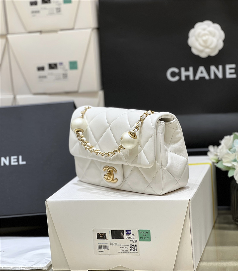 Ch**el logo pearl chain bag