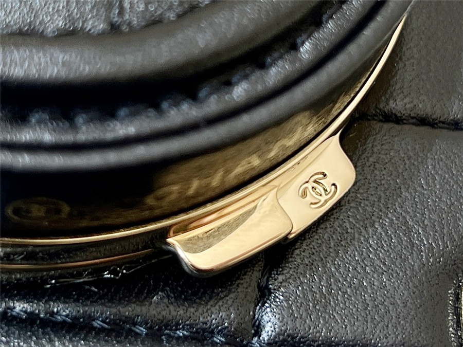 Ch**el camera mirror crossbody bag