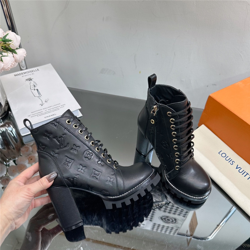 l0vis Vvtt0n star trail black ankle boots