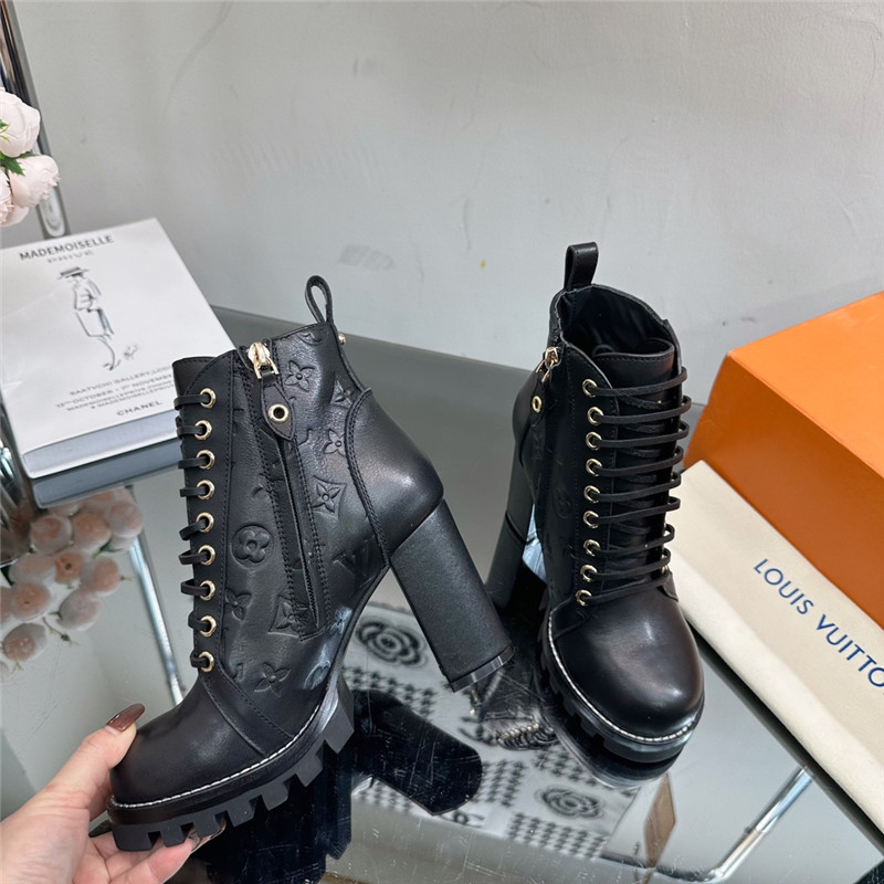 l0vis Vvtt0n star trail black ankle boots