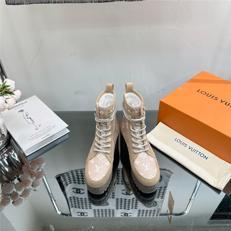l0vis Vvtt0n suede calfskin monogram desert boots