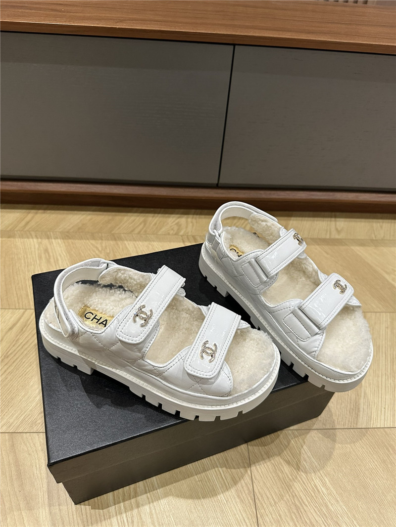Ch**el new wool beach sandals