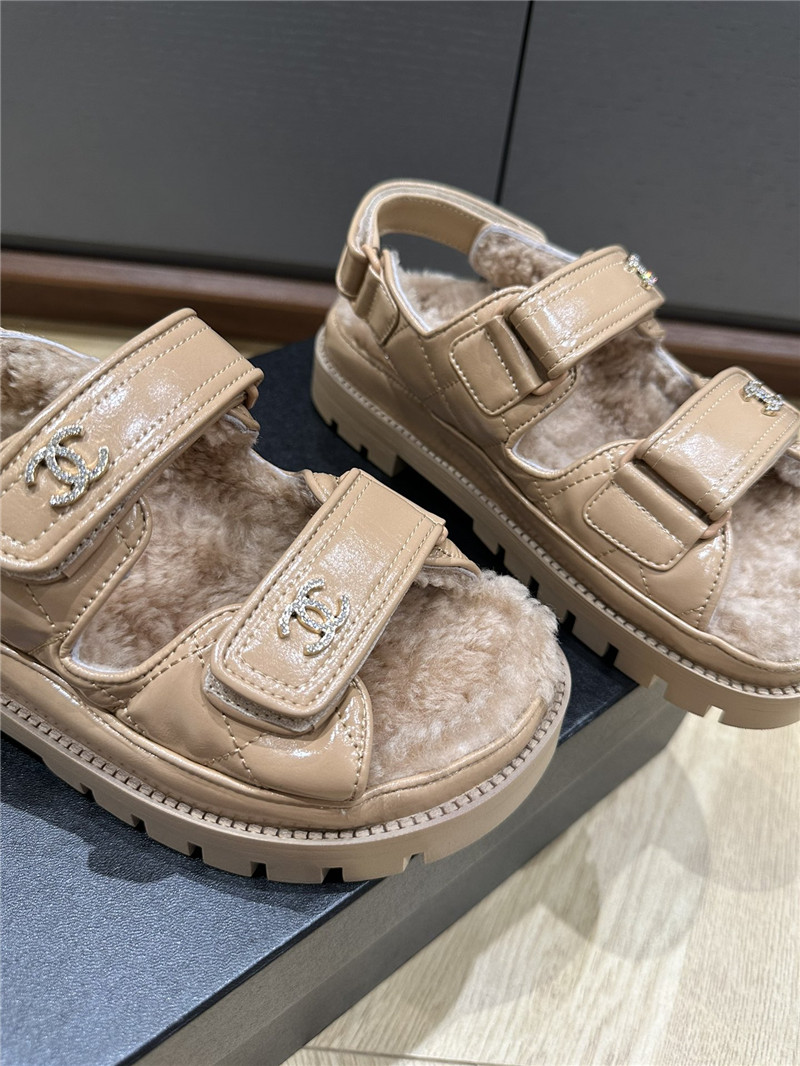 Ch**el new wool beach sandals