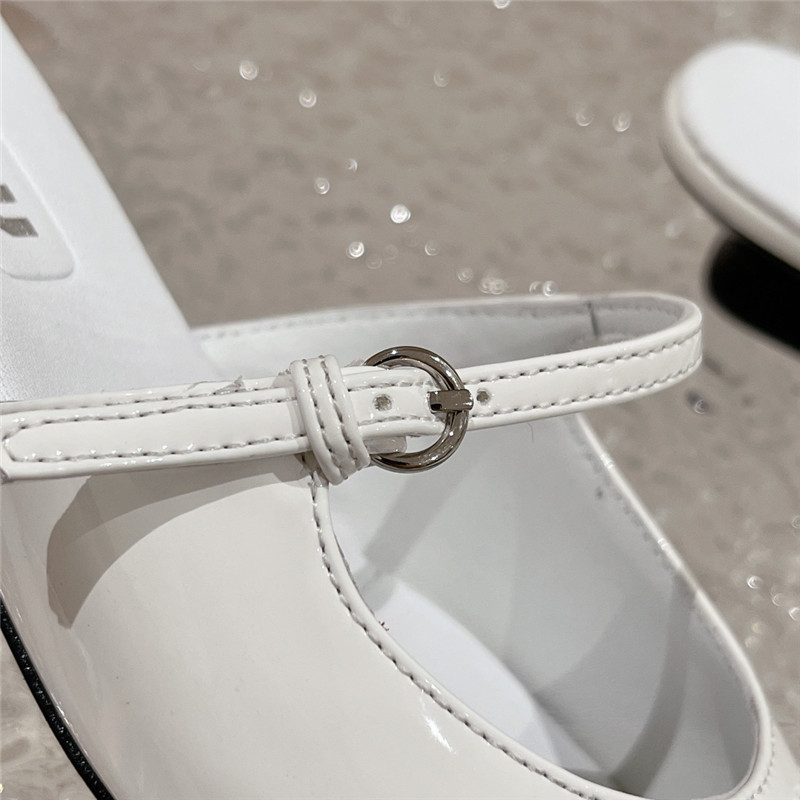 M1um1u new half slippers