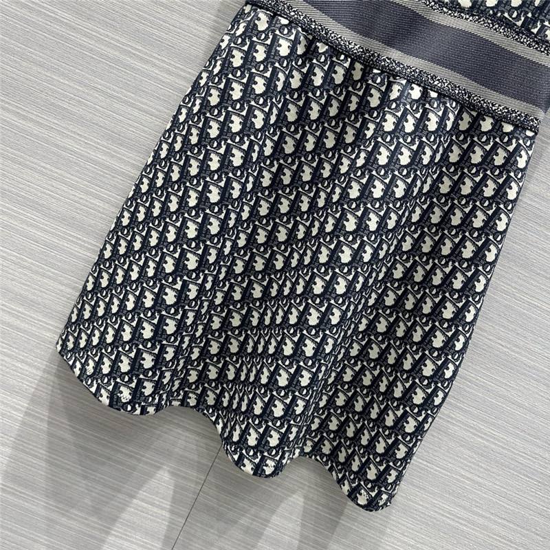 D10r black sleeveless logo print dress