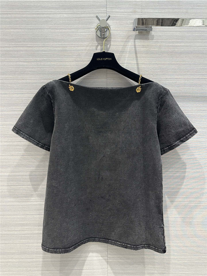 l0vis Vvtt0n lv metal lock strap boat neck t-shirt