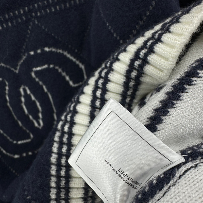 Ch**el logo plaid knitted sweater