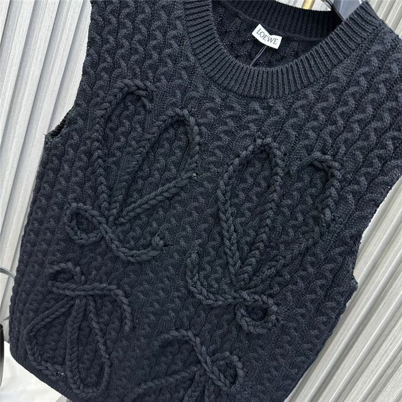 L0ew* embroidered logo vest