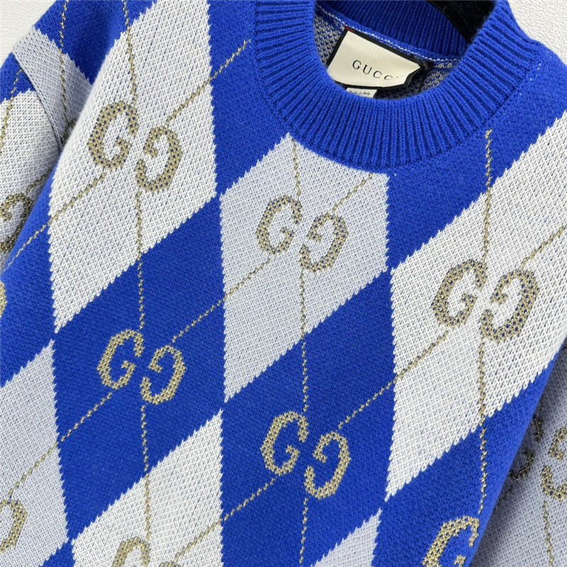 Gvc*1 logo gold silk sweater