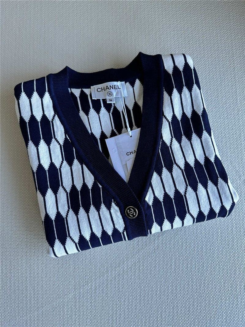 Gvc*1 jacquard knitted cardigan sweater