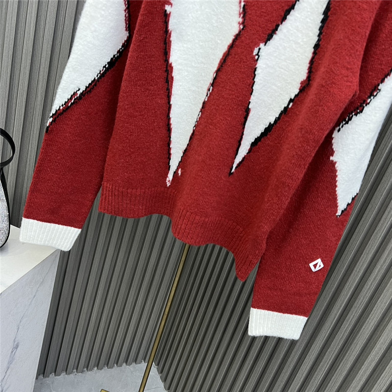 d10r D1am0nd crew neck sweater