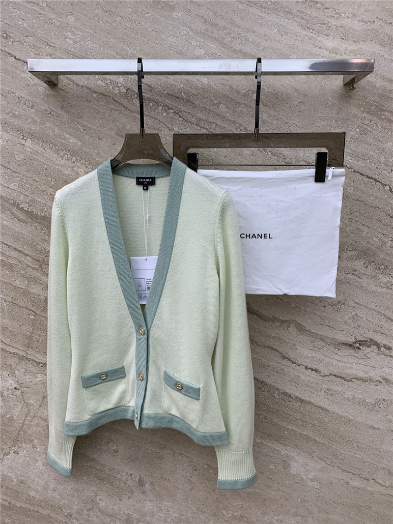 Ch**el macaron color cardigan in green