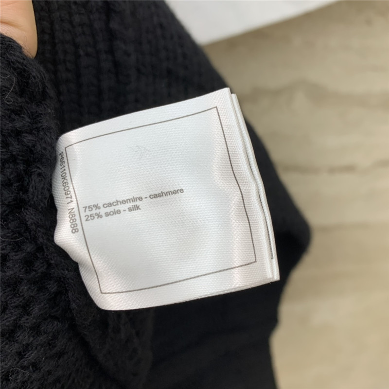 Ch**el cashmere jacket