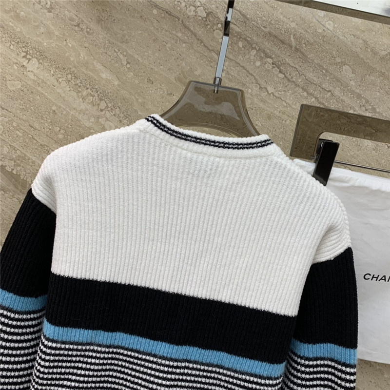 Ch**el contrast wool cardigan in white