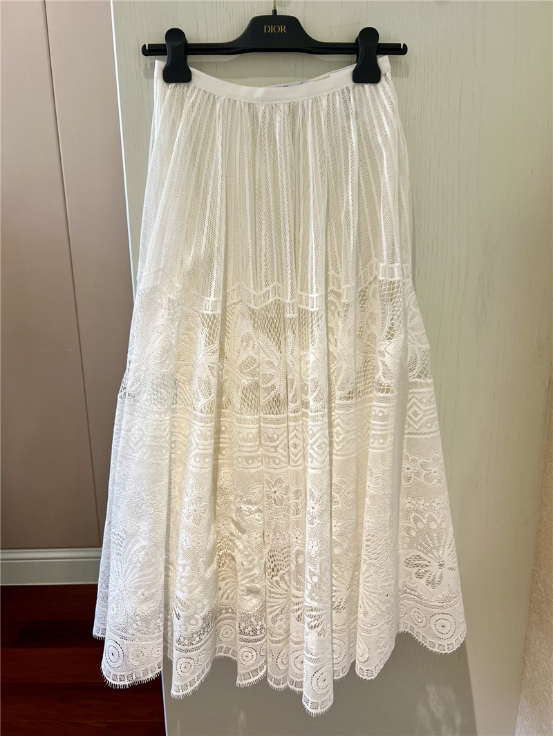 D10r lace skirt