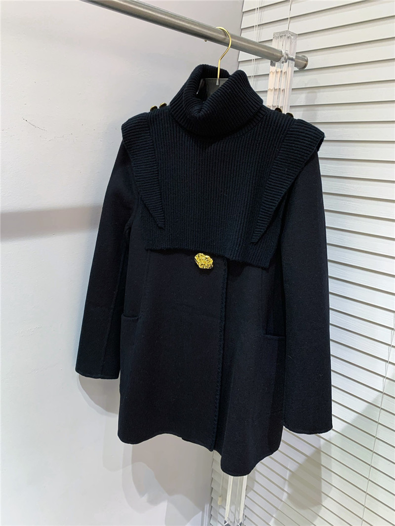 Y51 wool mid-length coat with rose gold buttons