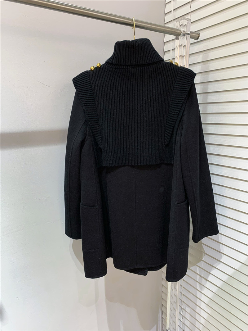 Y51 wool mid-length coat with rose gold buttons