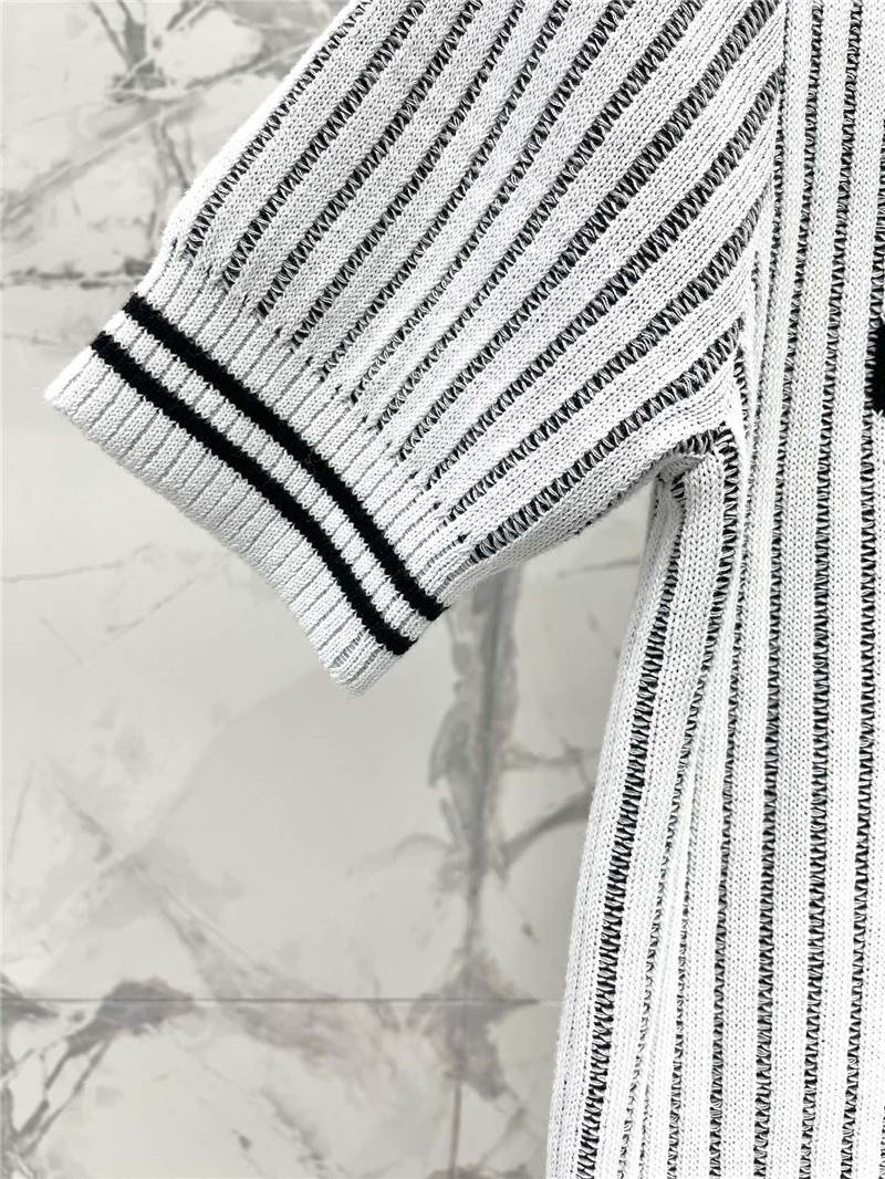 Ch**el vertical striped logo sweater white