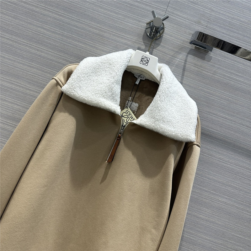 L0ew* lambswool collar sweatshirt beige