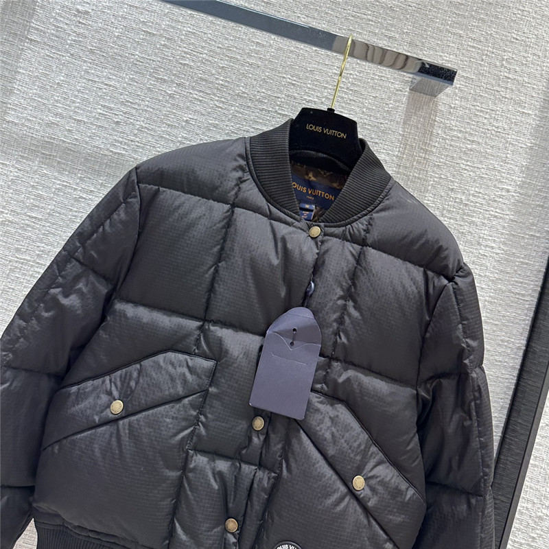 l0vis Vvtt0n lv ribbed flight jacket down jacket