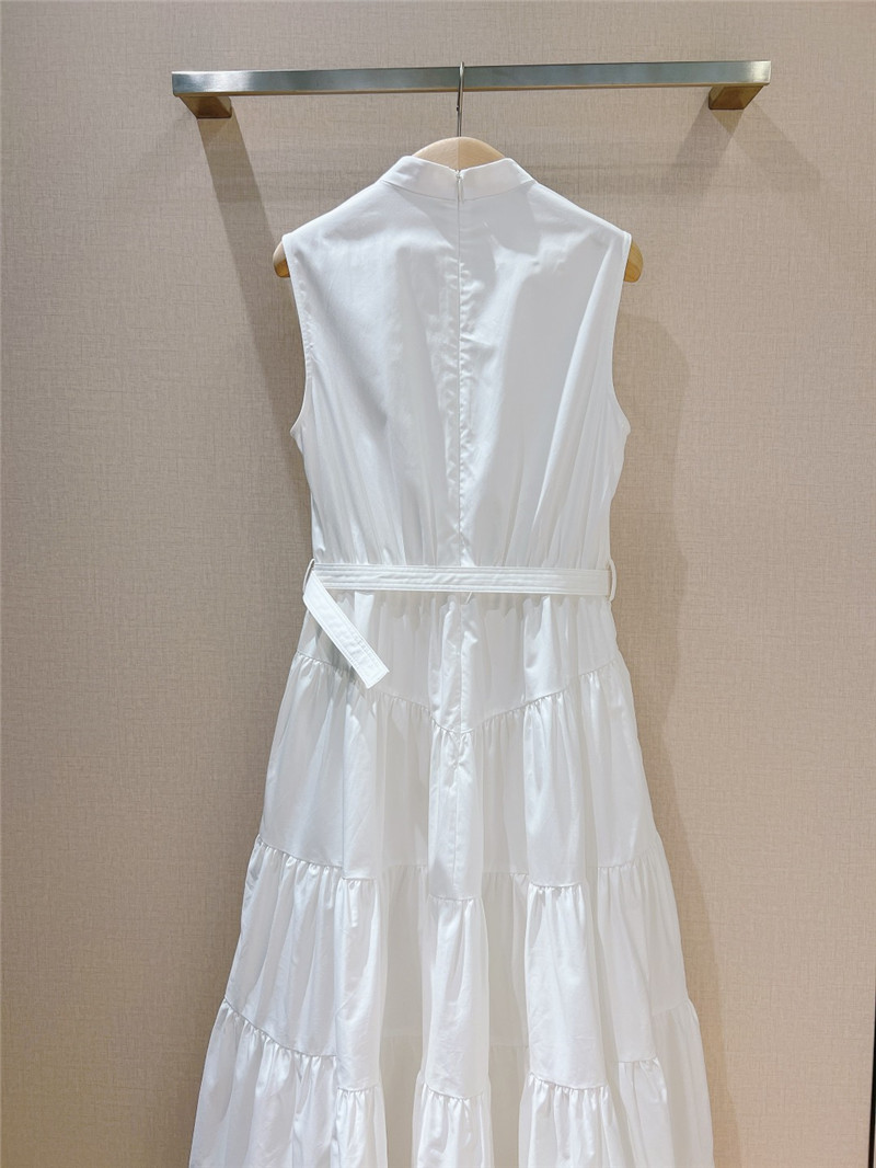 D10r latest sleeveless dress