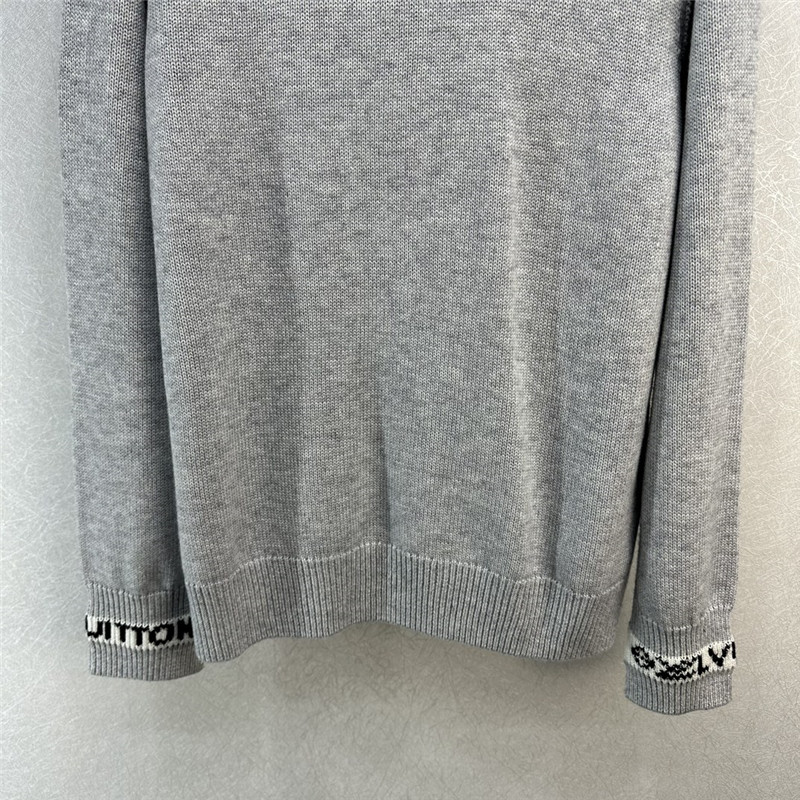 l0vis Vvtt0n logo cuffs sweater