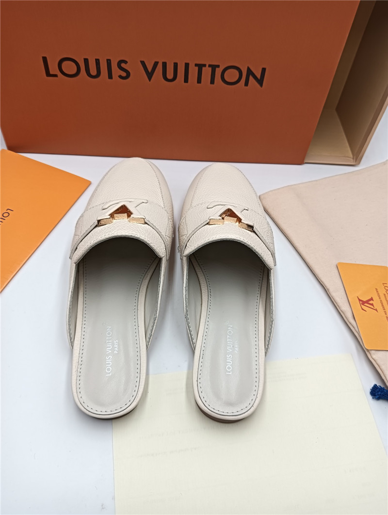 l0vis Vvtt0n lv flat loafers